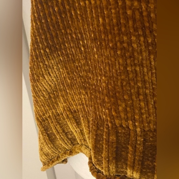 Max Studio Soft Knit Slouchy Sweater. Women’s Size M - Picture 4 of 6